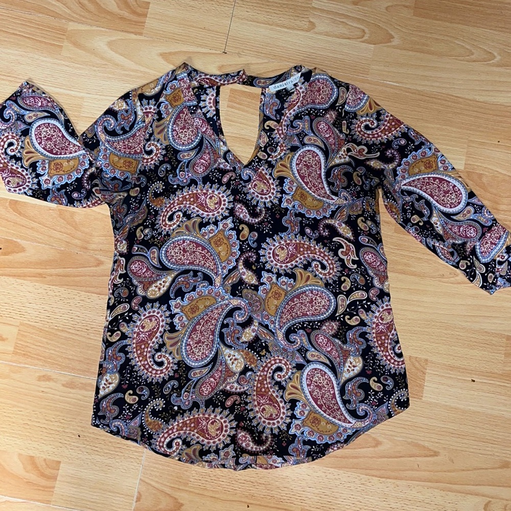 Women’s Daniel Rainn blouse